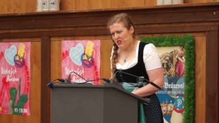 Der Münchner  Franziska Wanninger  Wiesnkrug 2016 Vorstellung [upl. by Kissee]