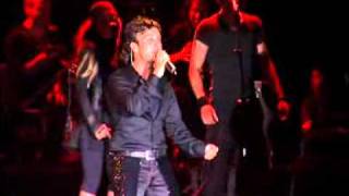 Tarkan in Azerbajain FULL Performance [upl. by Ybeloc]