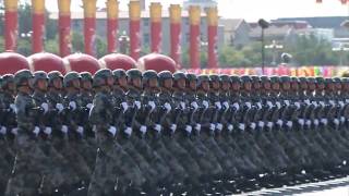 2 Fête nationale chinoise défilé militaire marquant le 60e anniversaire [upl. by Rasia]