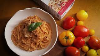 Pink Sauce Spaghetti Pasta by Chef Vicky Ratnani  Versatie Gold Cooking Cream [upl. by Adnorahc]