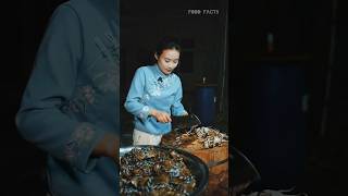 Salt baked hairy crab Its really delicious to eat food eating cooking recipe crabcurry [upl. by Alleiram]