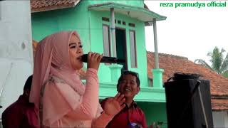 KUNANTI  Riza Umami Cover By OM TIARA [upl. by Nelra130]