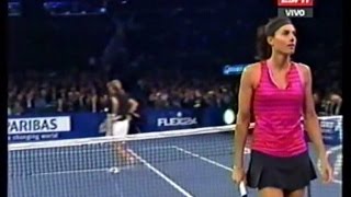 Gabriela Sabatini vs Mónica Seles exhibición en el Madison Square Garden 2015 [upl. by Wolbrom]