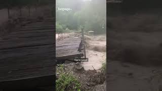 Il ponte è spazzato via dalla piena del fiume nel modenese la disperazione del proprietario [upl. by Sesylu]