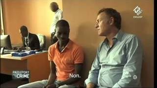 Abidjan  Un brouteur pris en flagrant délit par sa victime française et emprisonné [upl. by Anitsyrc543]