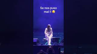 ¡Ana Gabriel Sufre Problema de Salud en pleno concierto mexico [upl. by Airotkciv]