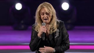 Bonnie Tyler  Total Eclipse of the Heart Live 2019 [upl. by Eanat823]