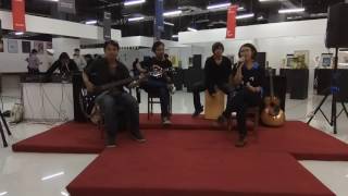 Hikari E  The babystars Accoustic Cover by Helenas Punch Hartono Mall [upl. by Ranna612]