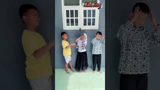 ADA CICAK DI DINDING😁😅 trending comedy humorlucu funny shorts [upl. by Dinsdale]