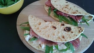 Piadina Romagnola FATTA IN CASARicetta perfetta [upl. by Echo]