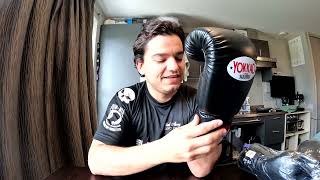 Unboxing Yokkao Muay Thai gloves legendas em português [upl. by Barraza]