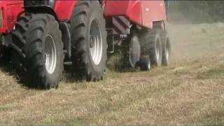 massey ferguson 8470 et presse massey ferguson 2170 haute densité [upl. by Agni]