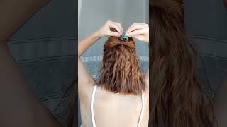 Acconciatura facile e carinaEasy and cute Hairstyle youtubeshorts hair [upl. by Neumeyer871]