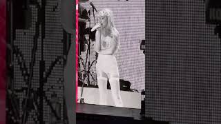 Sabrina Carpenters quotNonsensequot outro at The Eras Tour in Mexico 🇲🇽 Night 2 [upl. by Krein]