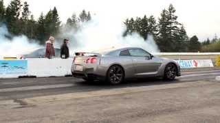 Mercedes E55 AMG beating a GTR [upl. by Farrel]