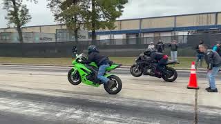 kawasaki ninja zx6r vs honda cbr 600 [upl. by Nira992]