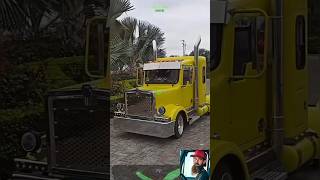 La pequeña w900 🔥🇪🇨 shorts truck camiones camioneros [upl. by Edasalof]