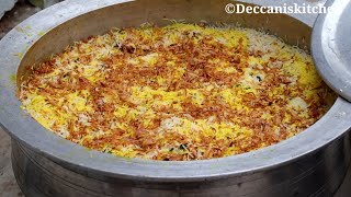 Bawarchi se seekhiye Chicken Dum Biryani 25 log ke liyeWorld Famous Hyderabadi Chicken Dum Biryani [upl. by Alracal628]