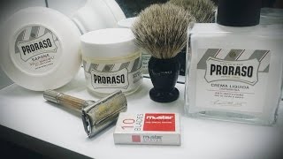 Rasatura tradizionale Uso un Rasoio molto Vintage Proraso Bianca [upl. by Robinet]