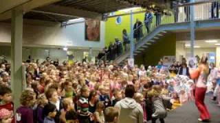 Wiebelbillenboogie Brede School de Bijenkorf [upl. by Rockwood]