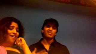 Riteish Deshmukh and Malishka at the Red fm 935 studio bajaaoing dil ka guitar [upl. by Luthanen614]