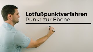 Abstand Punkt zu einer Ebene mit Lotfußpunktverfahren Vektorgeometrie  Mathe by Daniel Jung [upl. by Odraboel]