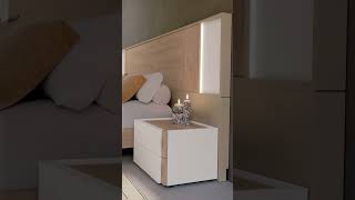 Dormitorio de matrimonio con cabecero iluminado y opción de tapizado dormitorios habitaciones [upl. by Attecnoc]