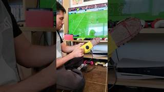 Jouer à FIFA avec une manette Switch insolite fifa fc24 switch manette insolite [upl. by Hannaoj]