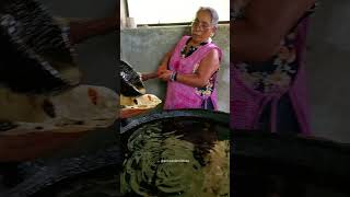 Mole tradicional fiesta food oaxaca mixteca comida streetfood tradiciones recetas mole [upl. by Acirre776]