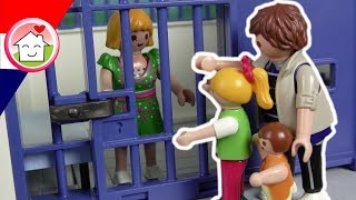 Playmobil politie filmpje Nederlands Diefstal in het Museum  Mam in de gevangenis  Familie Huizer [upl. by Mutz]