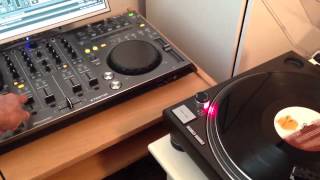 Pioneer ddjt1 with technics sl1200mk2 turntable WORKING [upl. by Jarred]