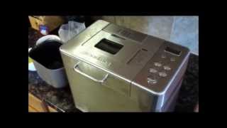 Breadman 2lb Professional Bread Machine Video Product Review [upl. by Maurie]