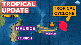 Cyclone Threat for Mauritius amp Reunion [upl. by Ik]