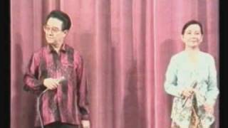 Peranakan Show  Baba William Tan  Dondang Sayang 1989 [upl. by Rutra]