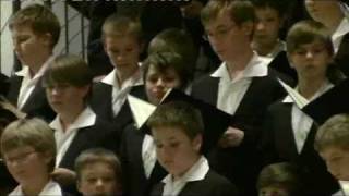 Dresdner Kreuzchor Singet dem Herrn ein neues Lied Heinrich Schütz [upl. by Aiveneg]