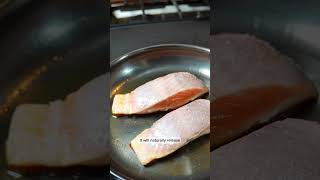 How to cook salmon on a stainless steel pan salmon cooking shorts pansearedsalmon [upl. by Lyrehc]