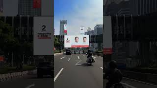 Viral Banner Prabowo  Gibran Beterbangan di Kota Jakarta [upl. by Iv946]