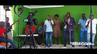 Maisha yangu nimpe nani atawale Angela chibalonza cover [upl. by Pascia167]