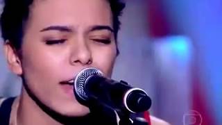 Maria Gadu canta Lanterna dos Afogados no Som Brasil Paralamas do Sucesso [upl. by Katlaps623]