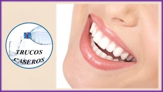 Cómo blanquear los dientes de forma natural  2 maneras naturales para aclarar su sonrisa [upl. by Notle]