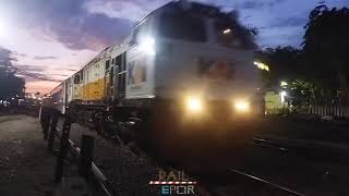 Hunting Malam Part 1  Kereta Api Commuter Line Supas CC206 PUONG [upl. by Gally298]