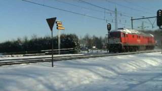 A Russian diesel locomotive at the Netherlands 512009 Blerick Railion class 232 IN snow [upl. by Wasson]