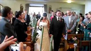 Vanesa und Matthias Einzug Hochzeitspaar in die Kirche [upl. by Ecad]