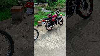 Yamaha rx100 and Suzuki MX100 bike modifiedyamaharx100 yamaha suzukibike suzuki max100 shorts [upl. by Corell733]