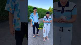 還好我反應快，白撿了便宜funny 搞笑 搞笑夫妻 搞笑段子 comedy 搞笑視頻 shorts [upl. by Chastain]