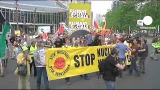 Tausende Belgier demonstrieren gegen Atomkraft [upl. by Hogue]