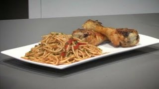 Spaghettisalade met Pesto en BBQ Drumsticks  recept [upl. by Ymaj944]