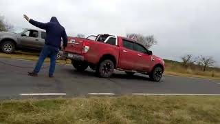 Sinchada Hilux 30 vs Ranger 32 [upl. by Akeenahs]