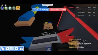 Playing Beekeepers Roblox and getting the mondo belt bag  Read Disc [upl. by Northway]