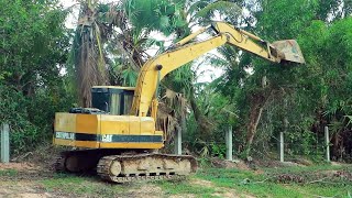 Excavator pond restoration and pond cleaning CC Engine power [upl. by Punke983]